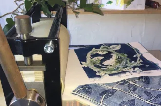 Atelier artistique au Port des Salines_Le Grand-Village-Plage