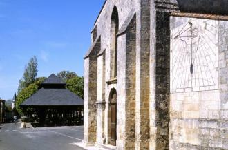 Eglise et cadran solaire