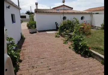 Les Volets Bleus_La Brée-les-Bains