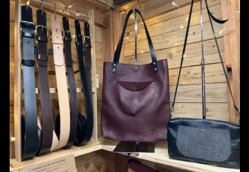 Exposition de créations cuir recyclé - Fabienne Montero