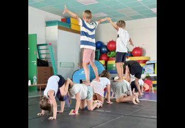 Atelier cirque avec Madame Flèche_Saint-Denis-d'Oléron